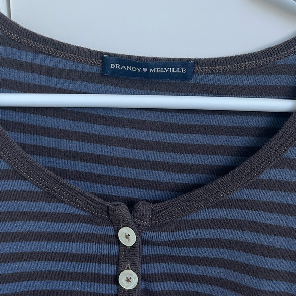 Brandy Melville Stripped Top - Picture 4 of 5